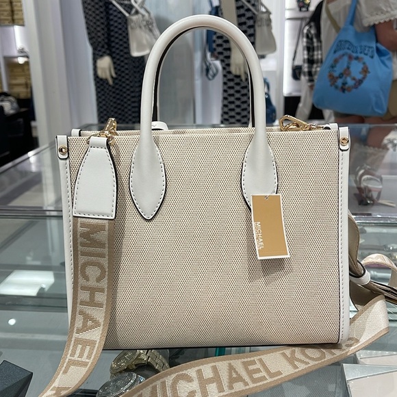 Michael Kors Mirella Small Shopper Top Zip Logo Crossbody XBODY
Optic White
NWT - Picture 8 of 16